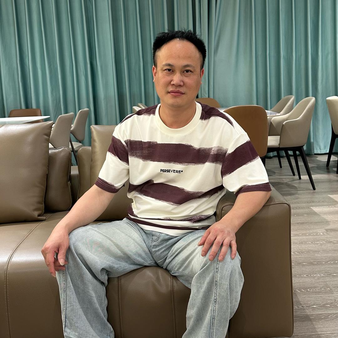 章盛家具老何