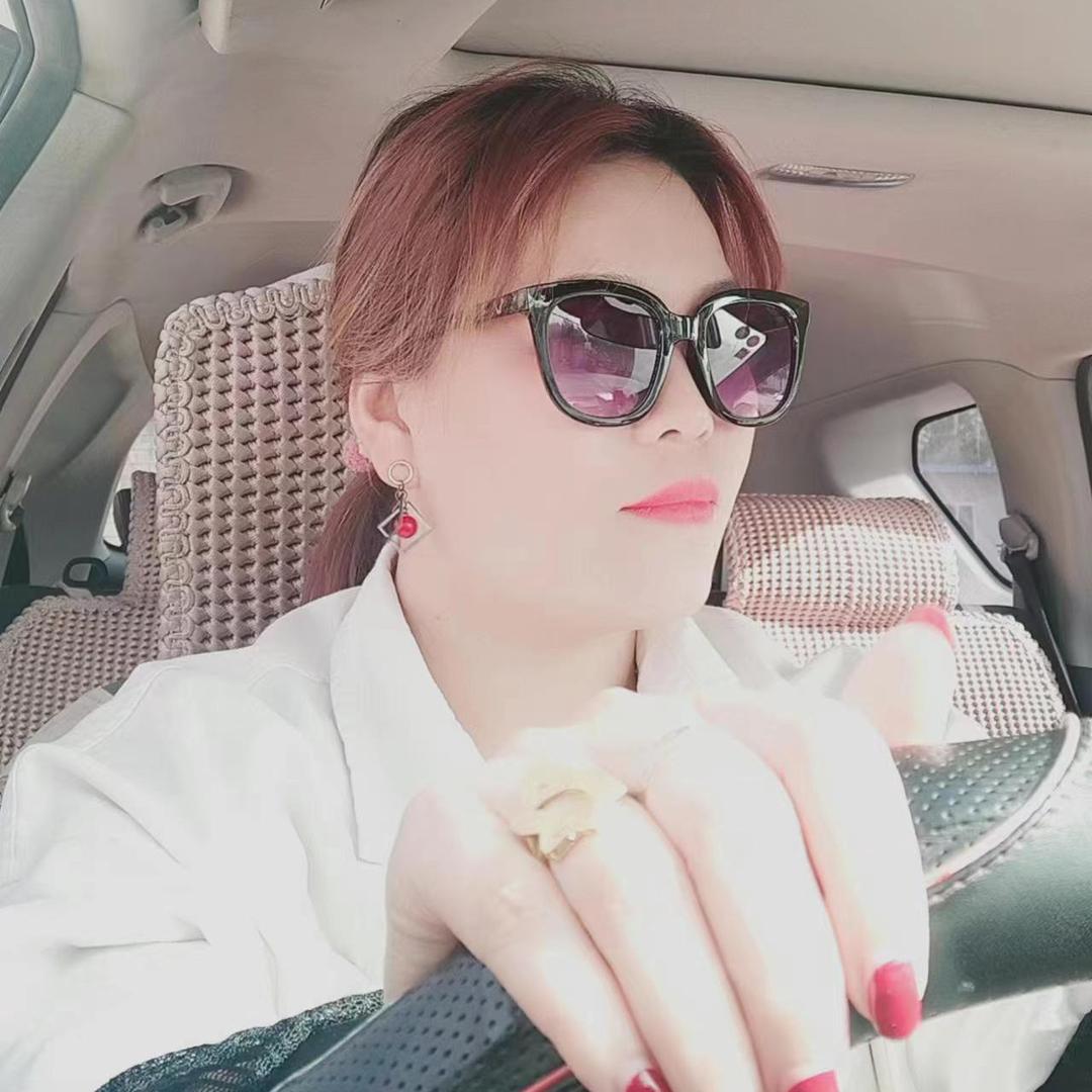 小娟姊妹（是打不死的小强）