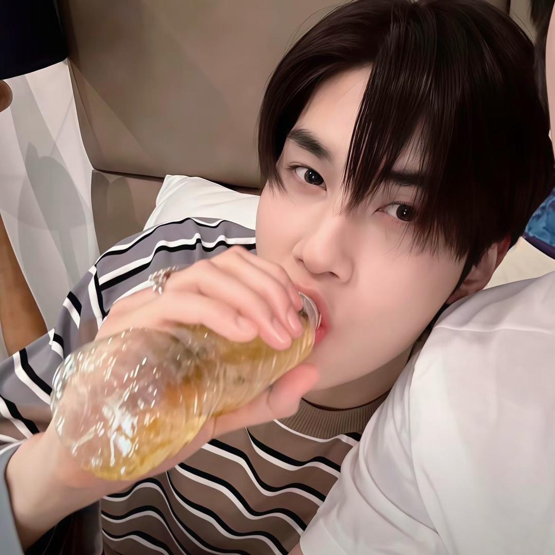 小烤鱼🍞🐼
