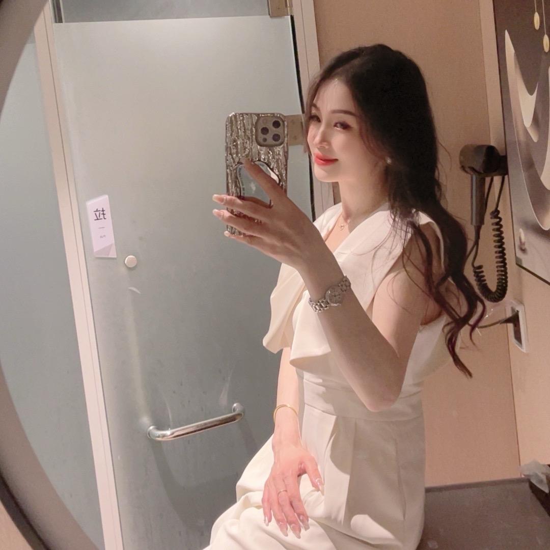王小芳同学