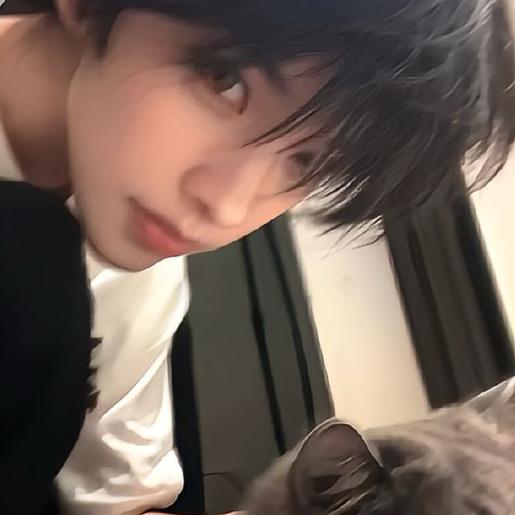 郁离.