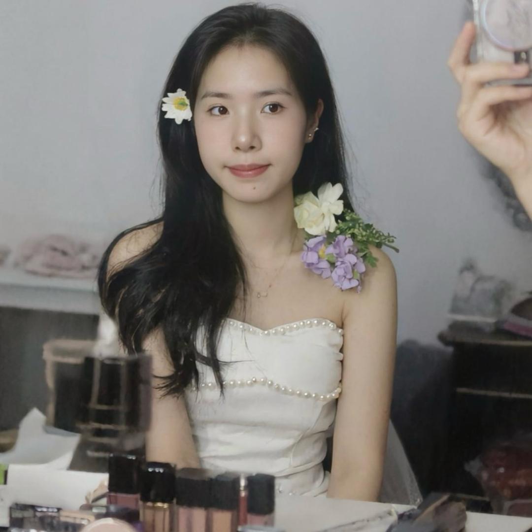 杨小姐.