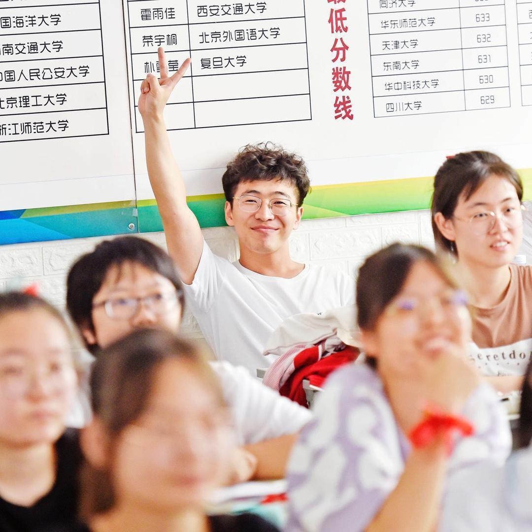 短腿柯基刘小闹