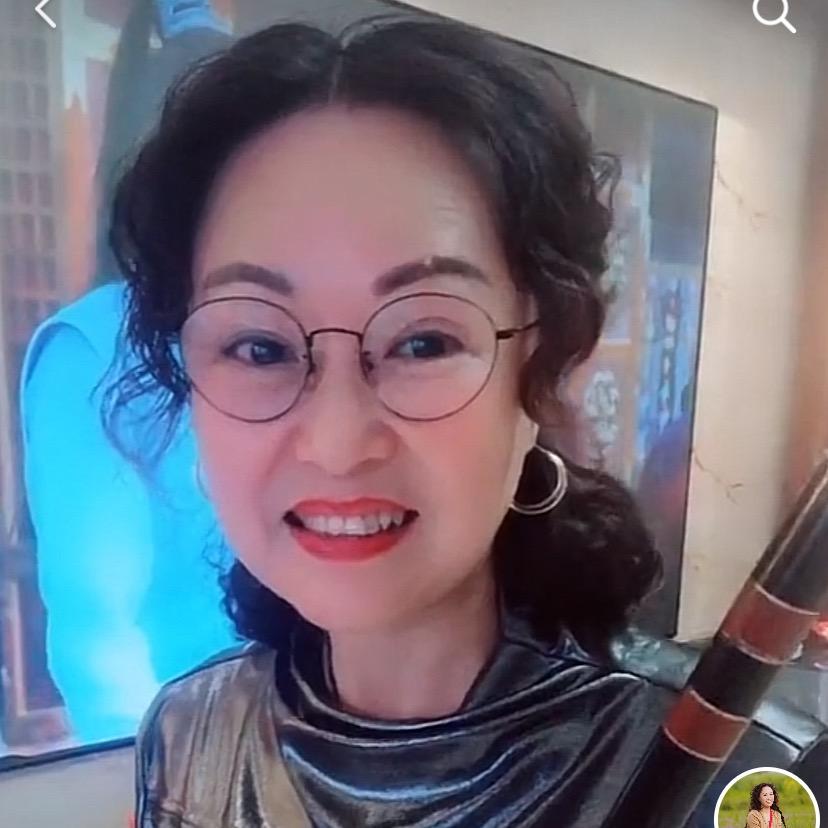 罗玲