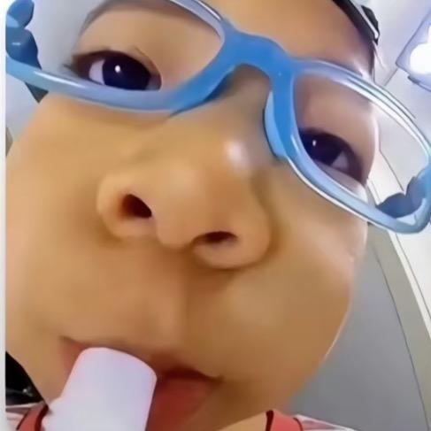 逍何同志