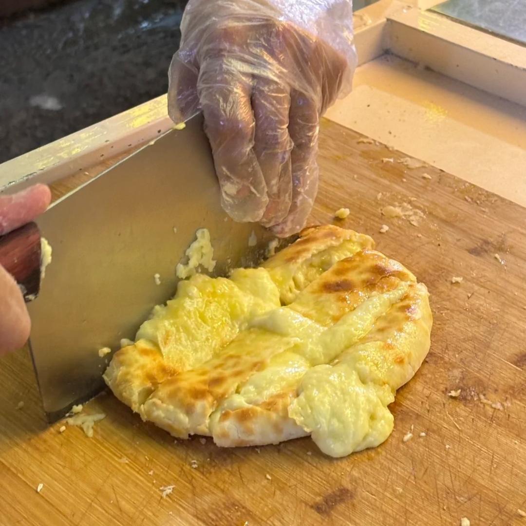 南康满满榴莲芝士饼