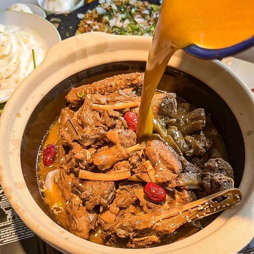 海南特色美食香草鸭