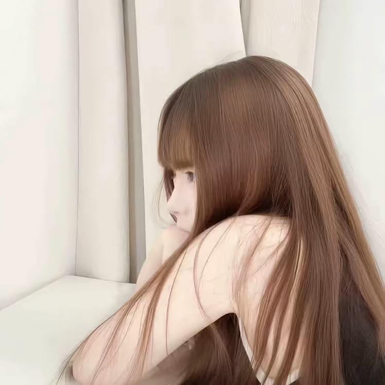 卖萌被肘击