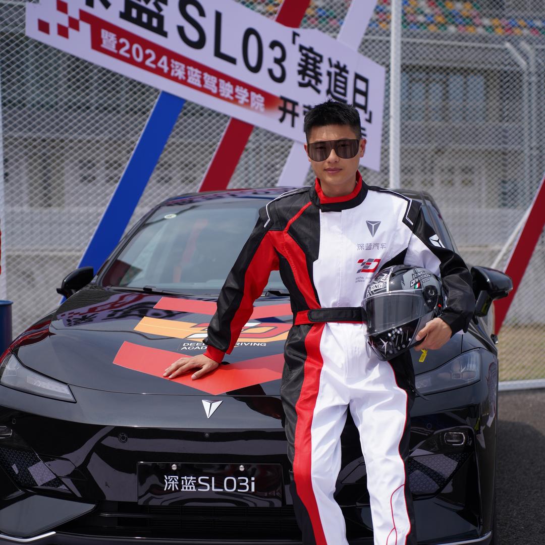 推荐官小周@抖音