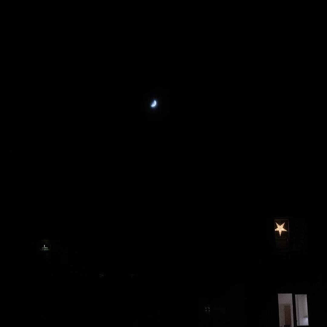 抬头看🌜