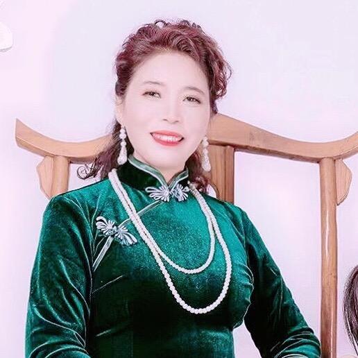 李姐爱走秀