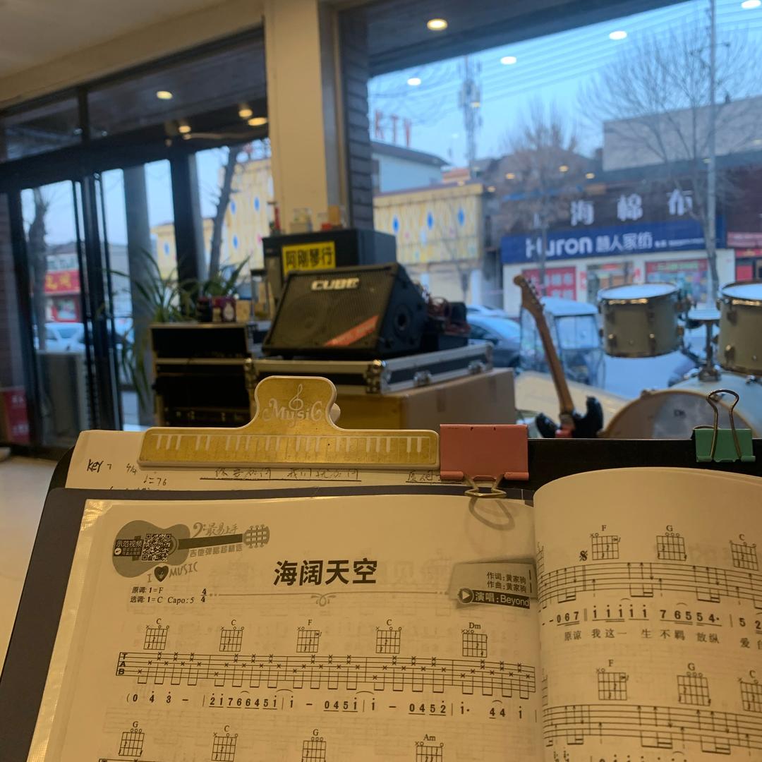 不爱凑热闹