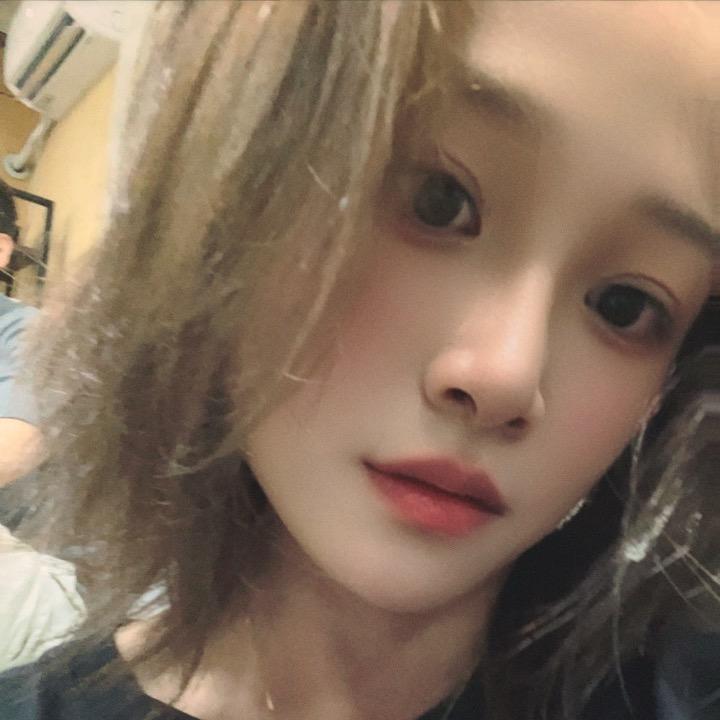 🏋🏼‍♀️  黑红美少女🔜