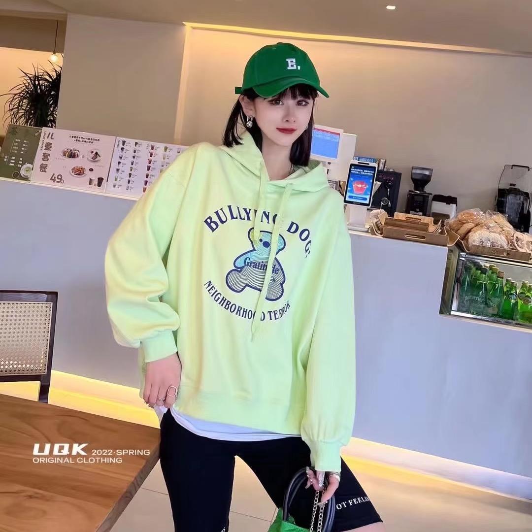 摩奈蛳服饰商贸行