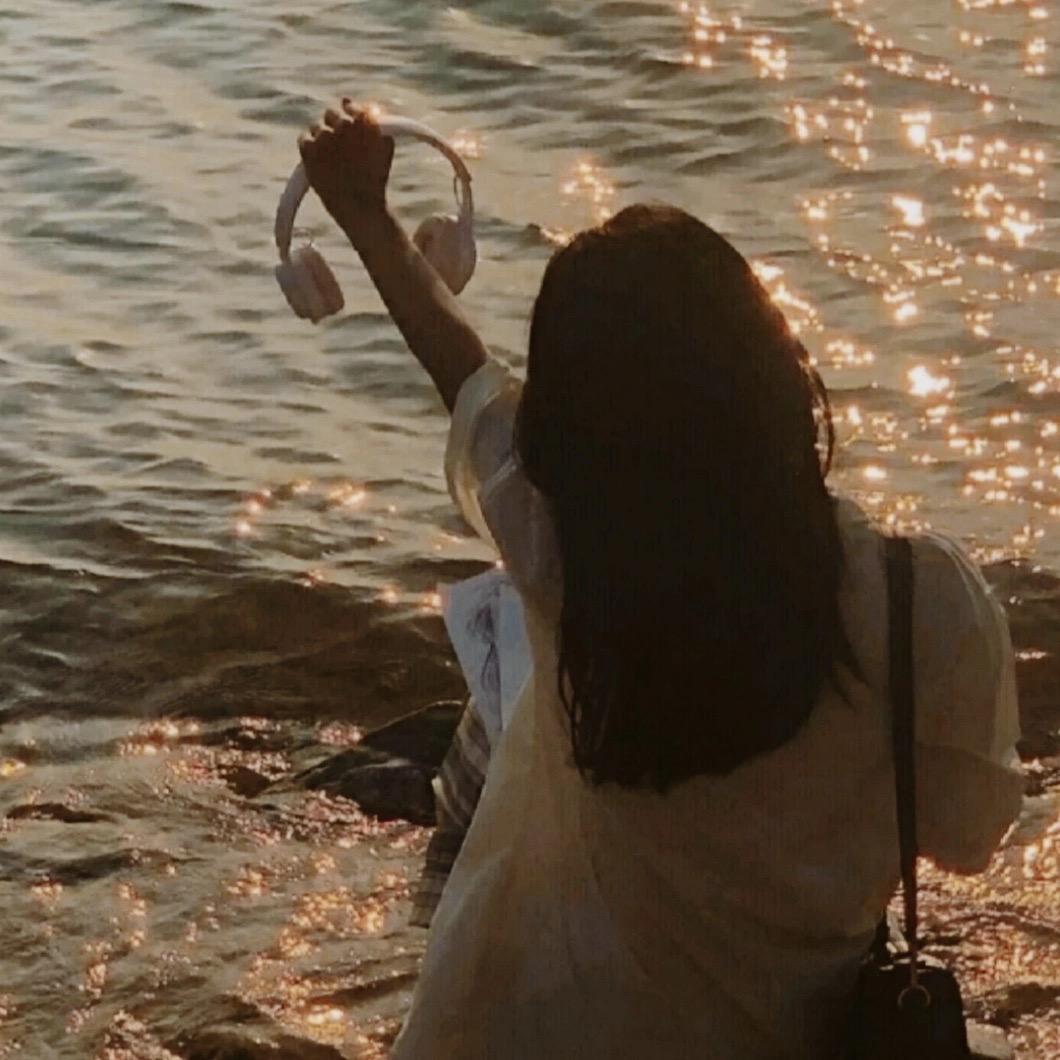 LL- D故事馆