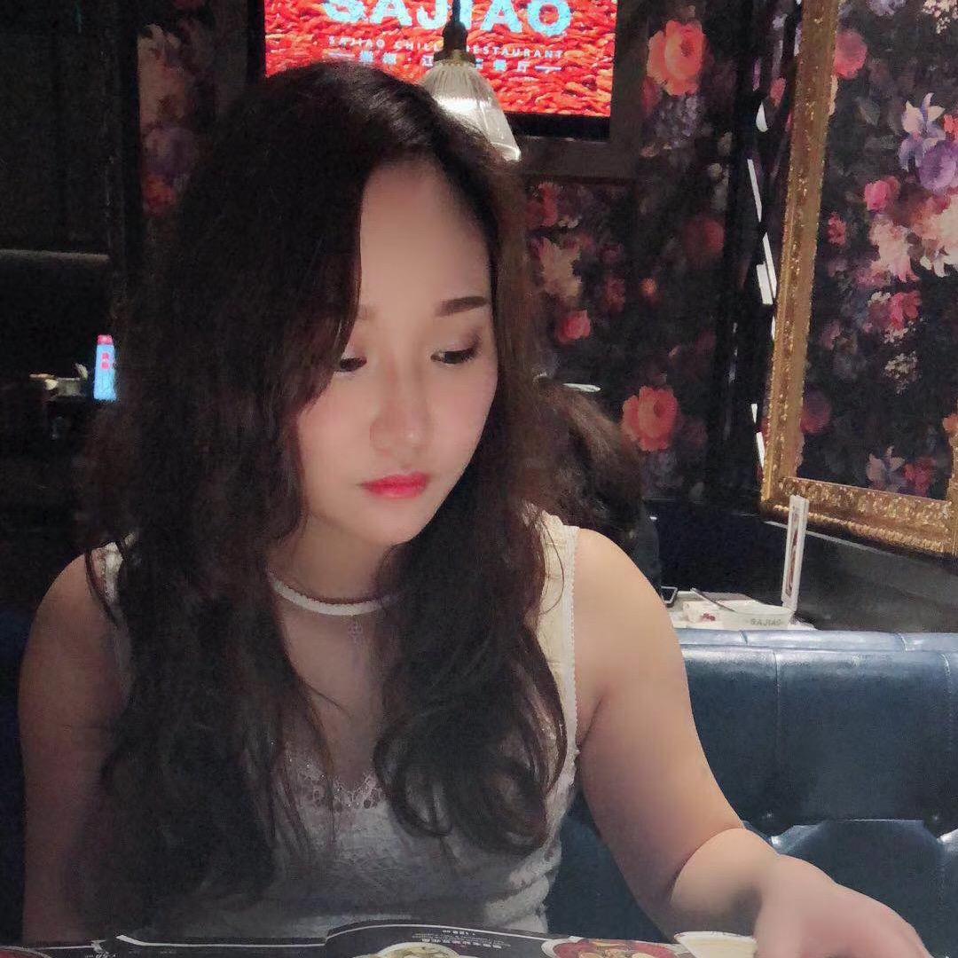 嫣然