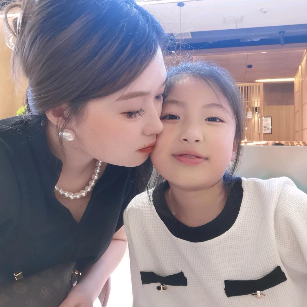 赫本妹妹
