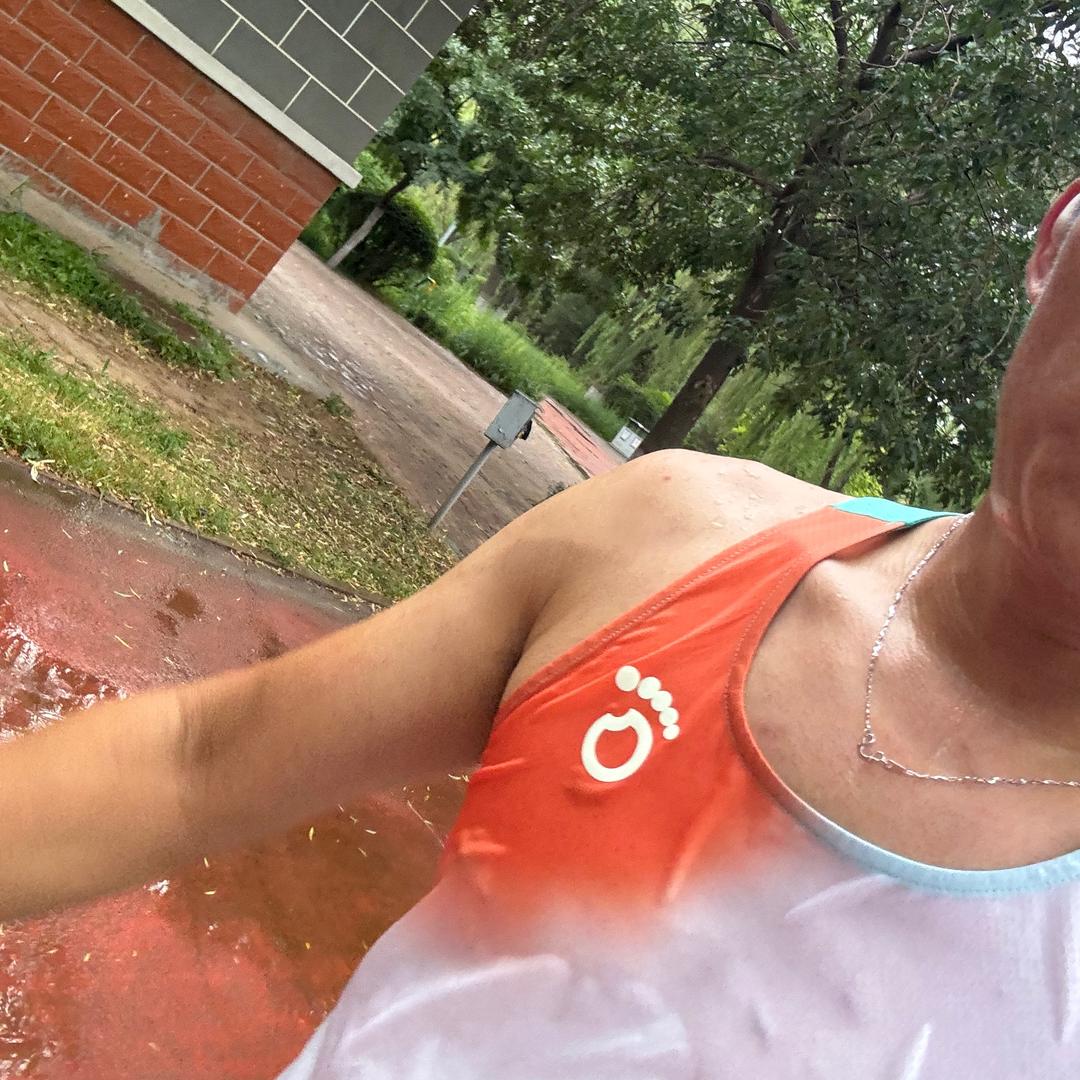 爱健身的小趴菜