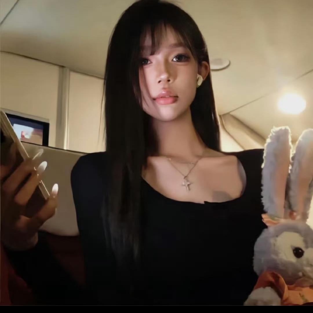 Li丽.