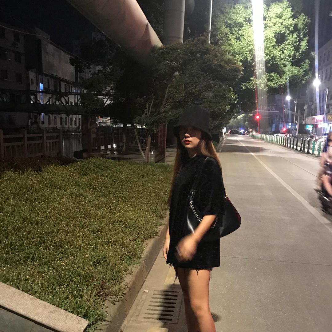 甜茶是只猫🏠