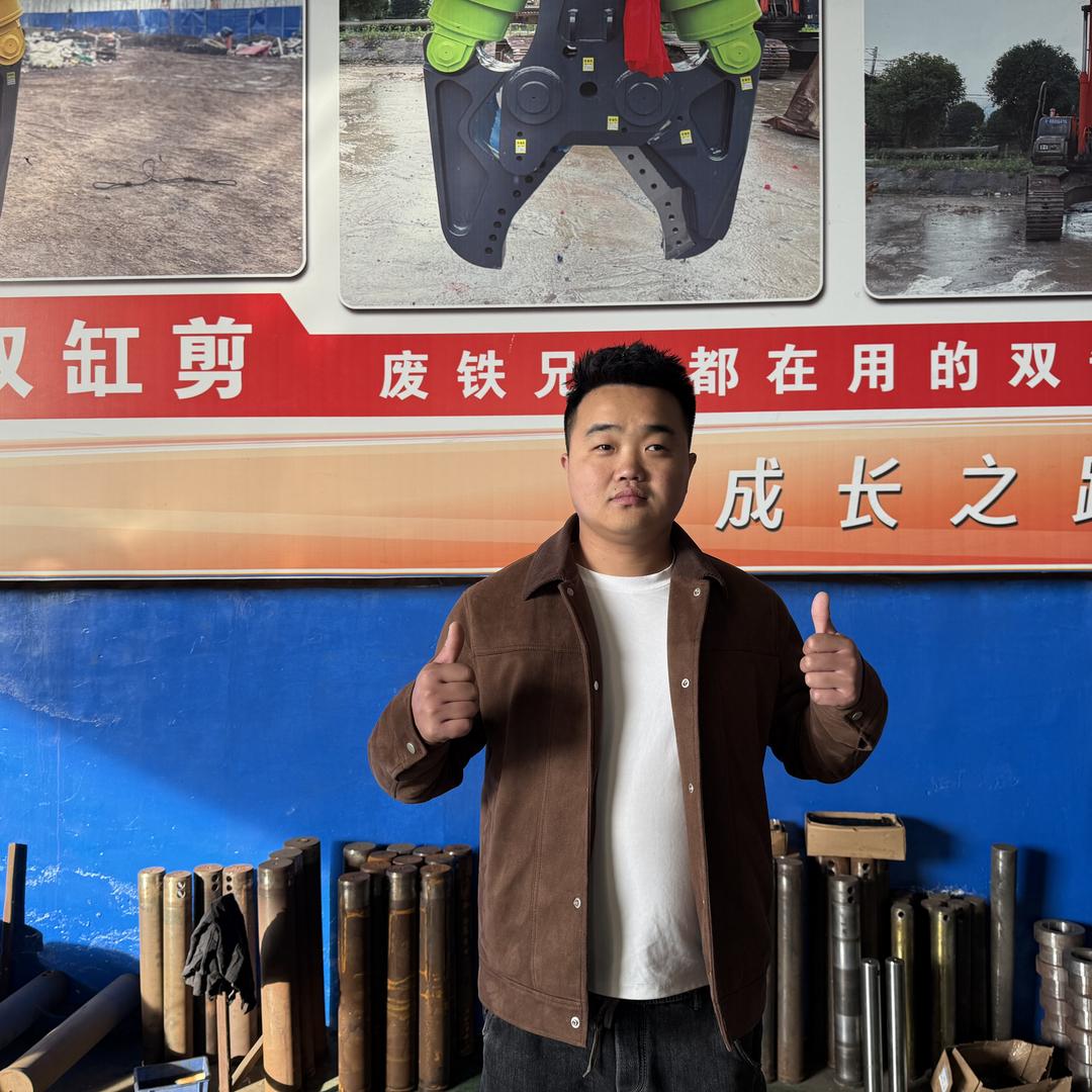 小赵双缸剪抓钢机吸盘