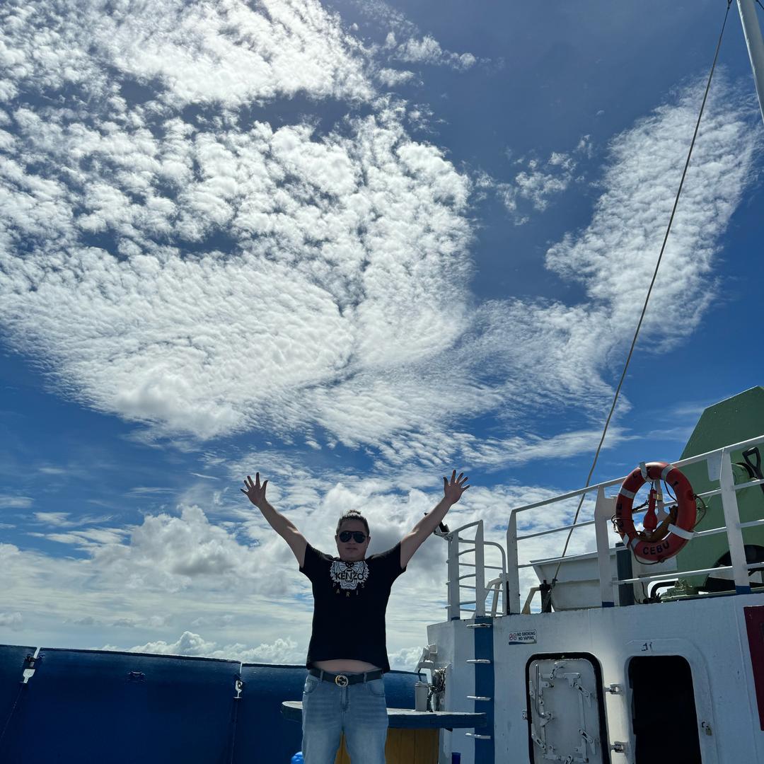 背影จุ๊บㄋ