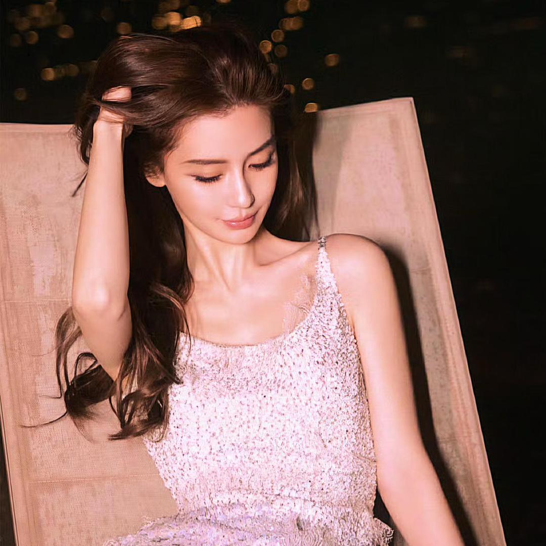 ㅤㅤㅤㅤ Angel