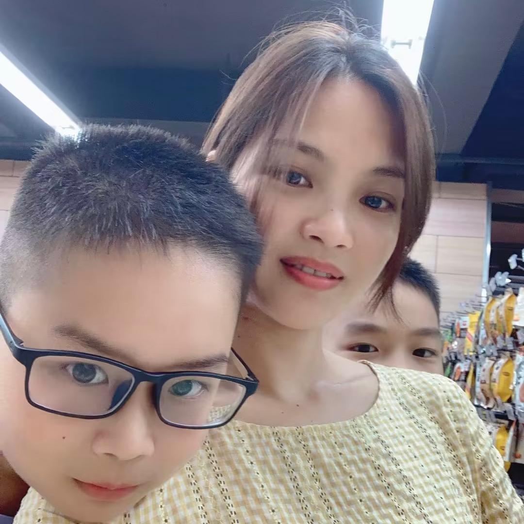 围裙妈妈金燕