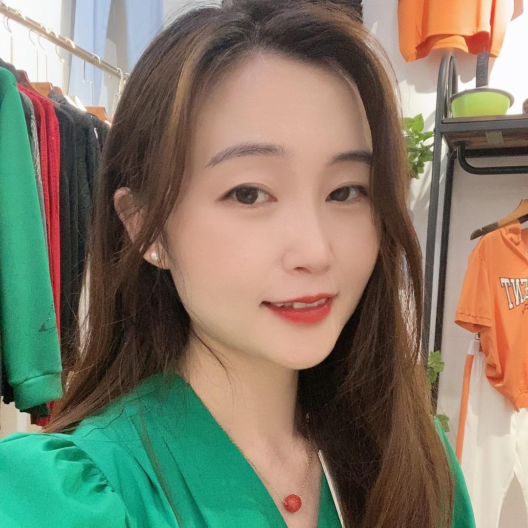 烟台芭芭拉女装琳琳
