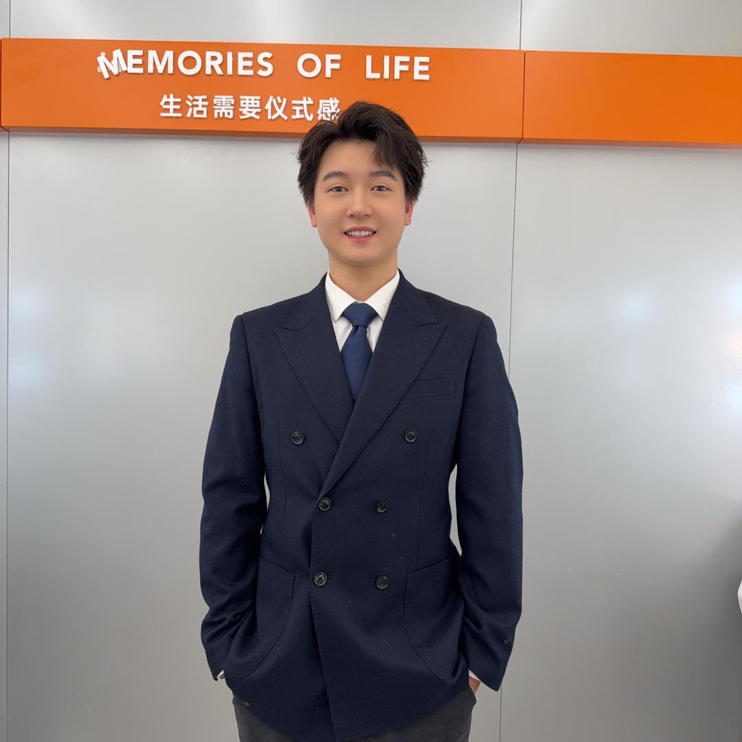 爬山佬在卖炭烤奶茶