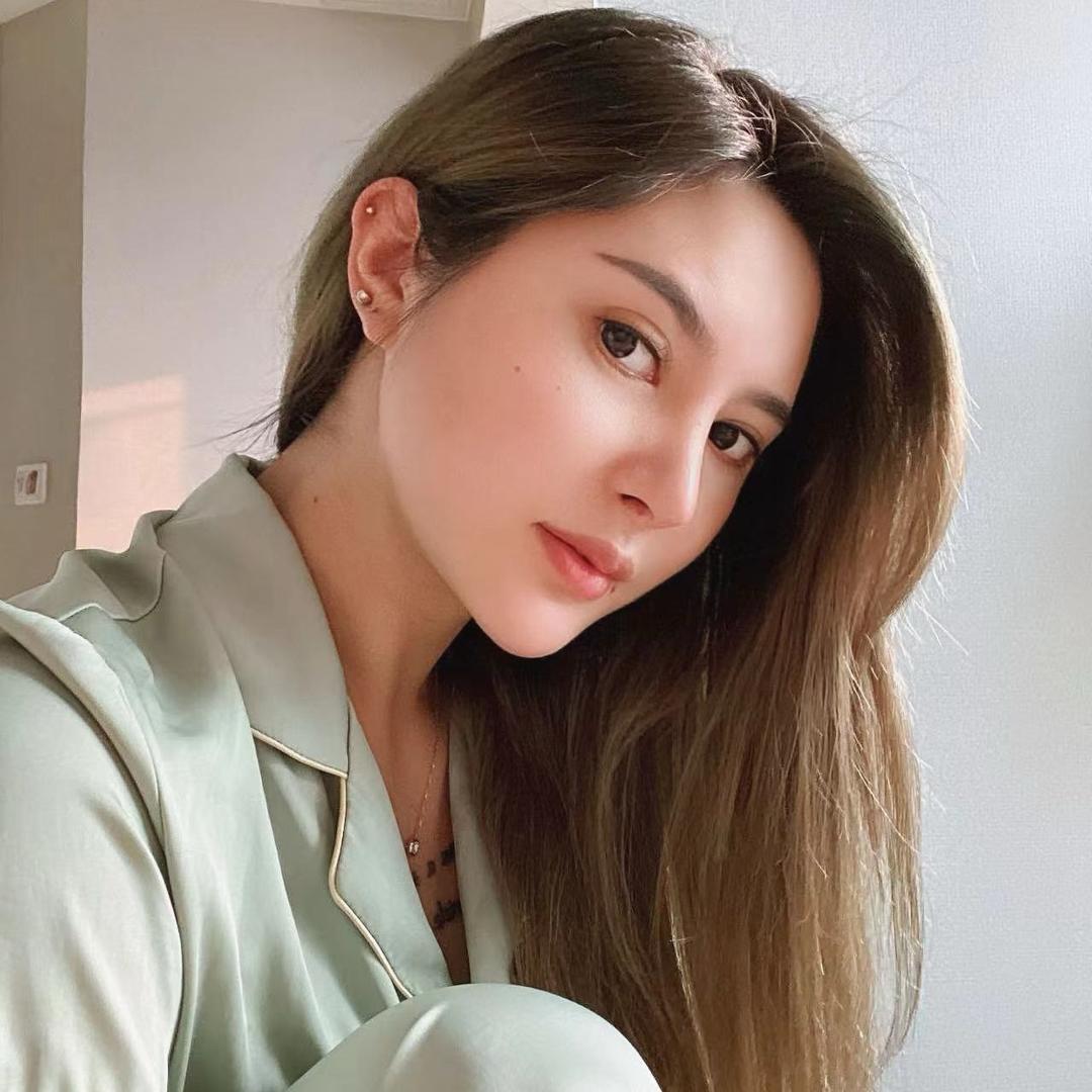 莹莹  💘💘💘