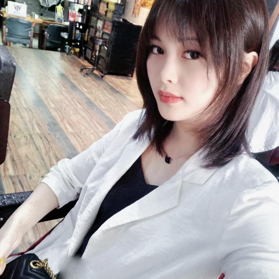 女王👑燕子