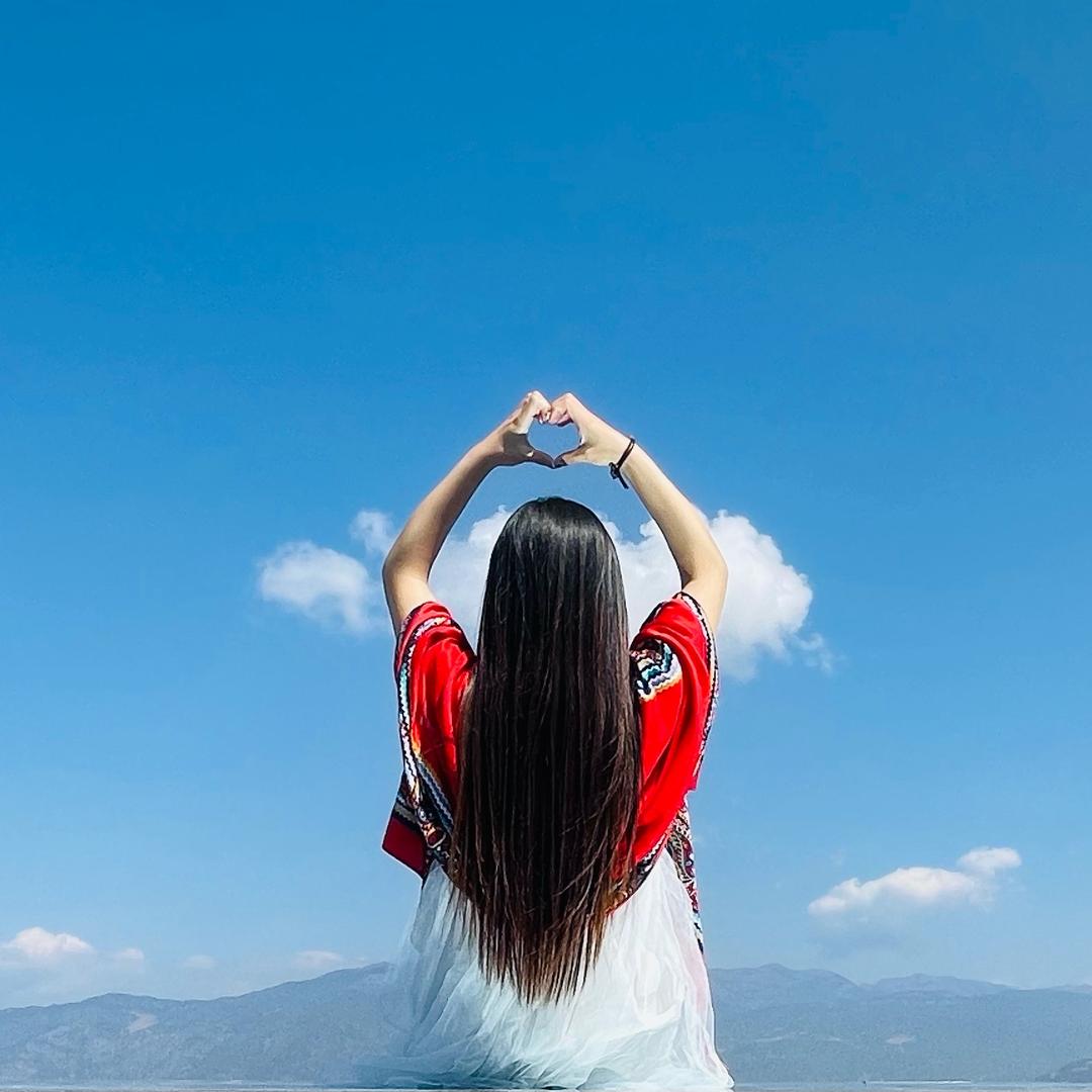 ღ᭄💞静静💕