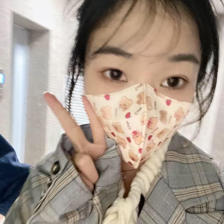 熊熊和她的苹果树