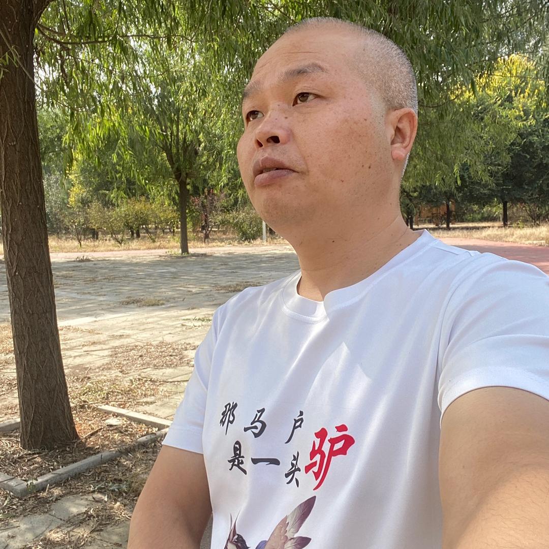象棋老黄（每天下午6点开播）