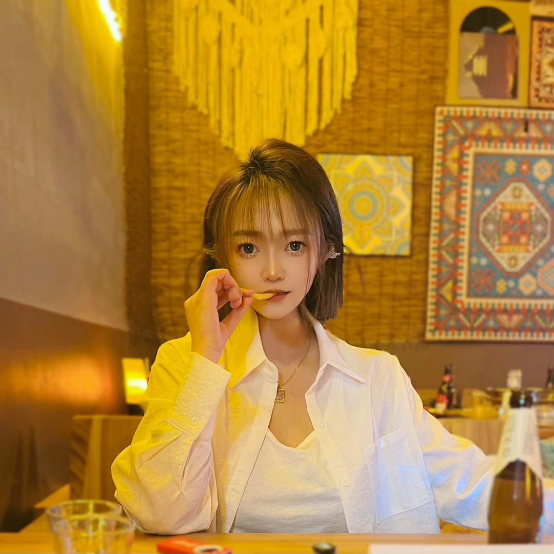 小僵尸👑（显眼包）