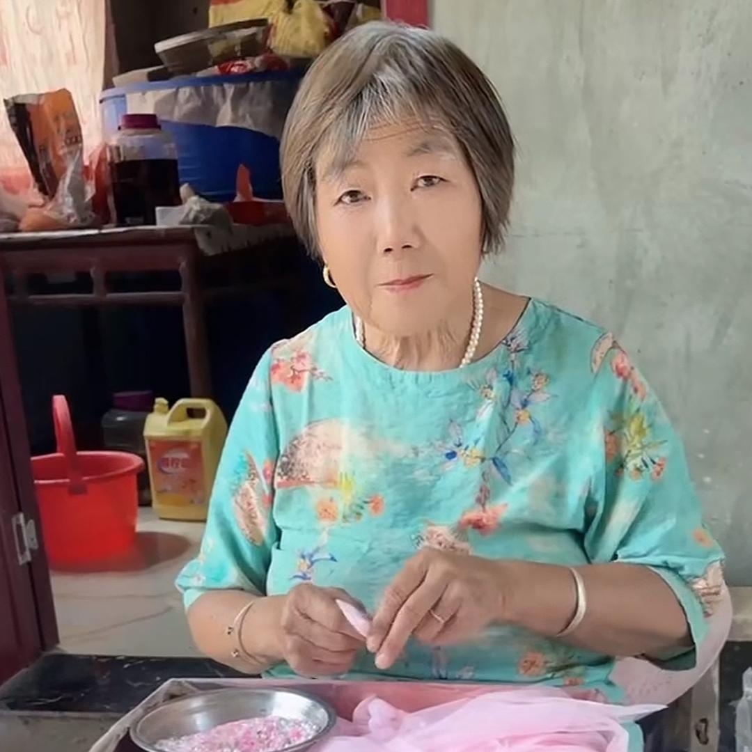 开心小老太