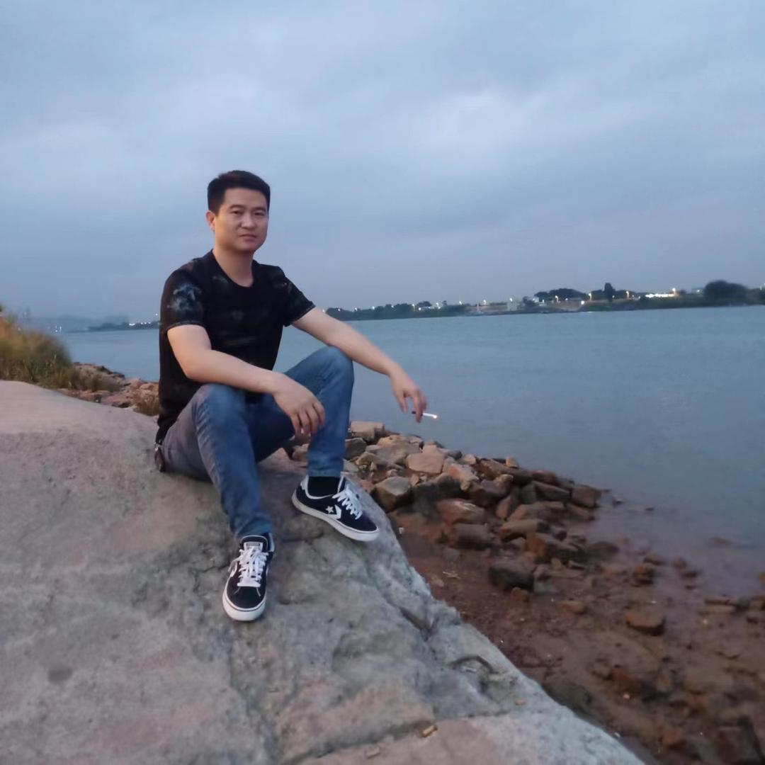 她的背影Cc