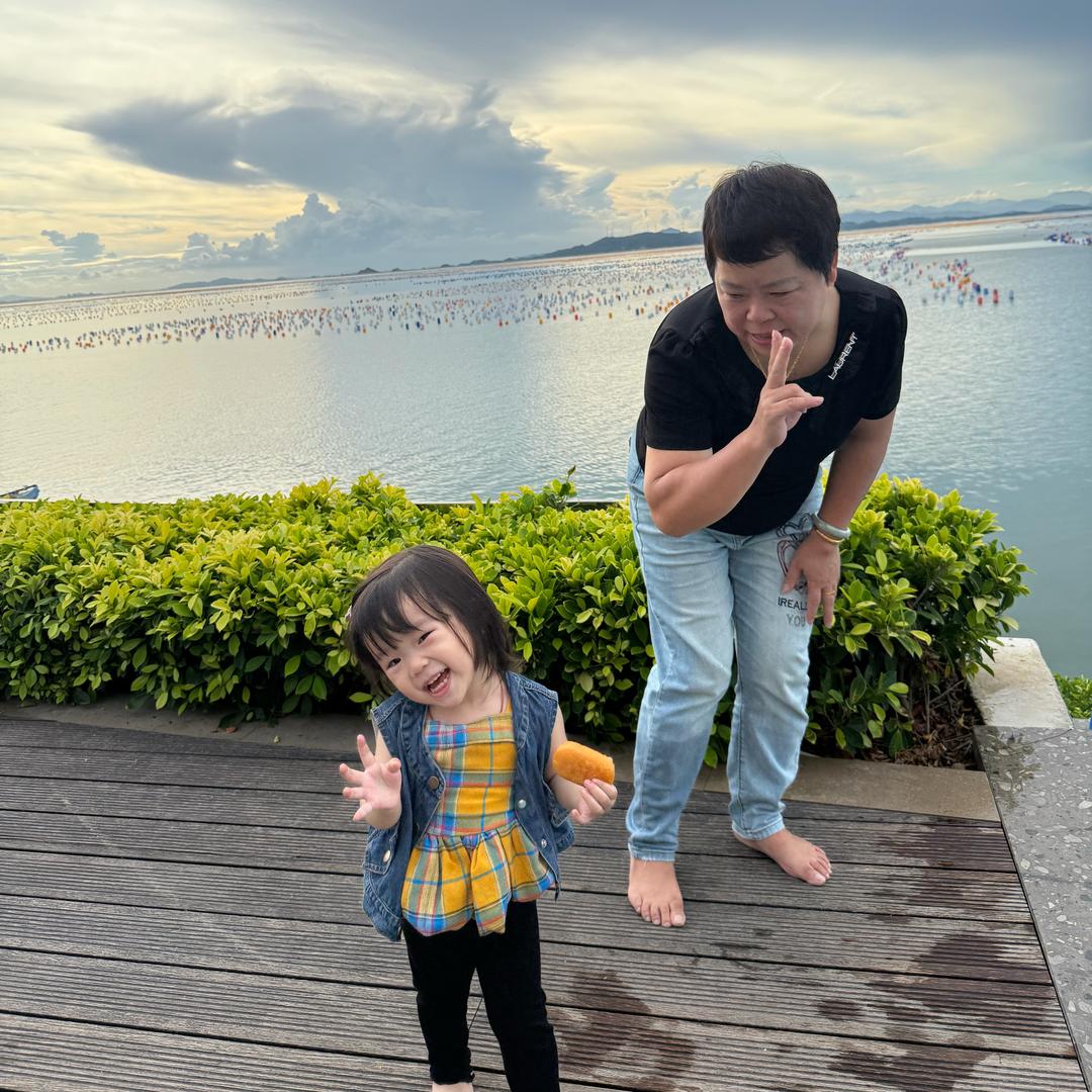 恩恩和妹妹的朋友圈