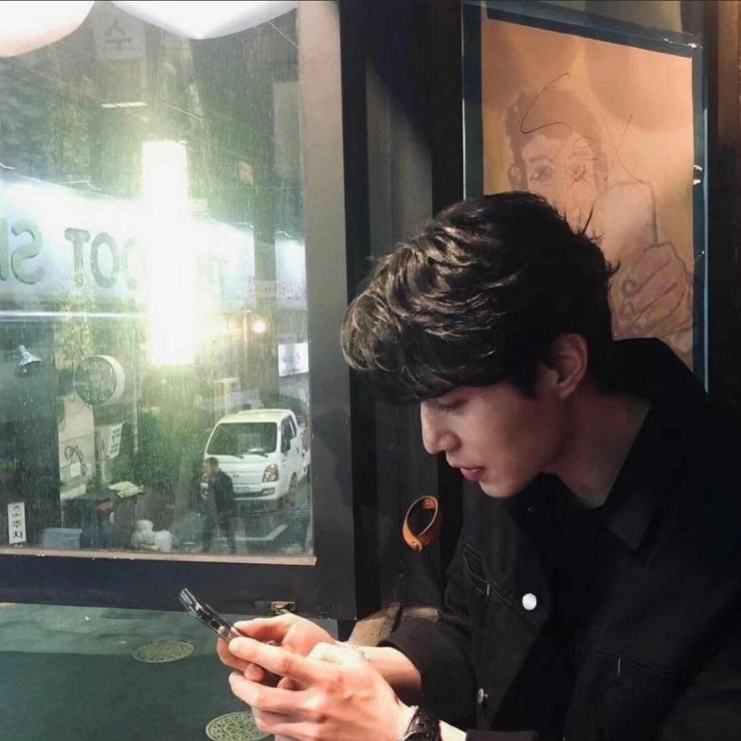 宸.