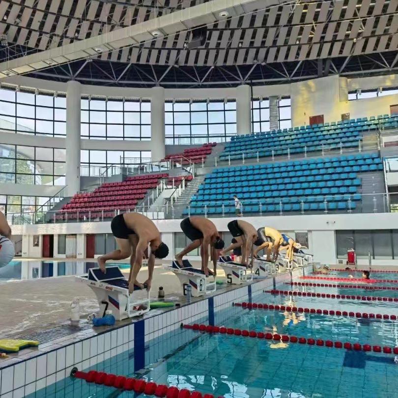 思鸿体育场馆座椅设备厂