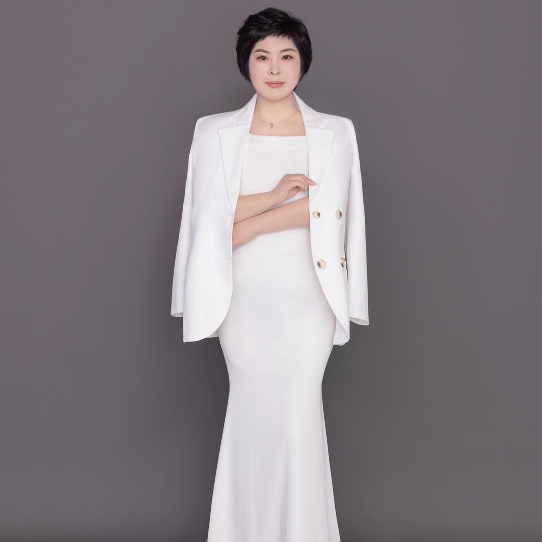 青岛南茜美容美发学校袁老师