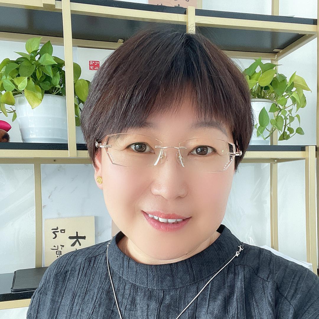 威海班老板～彩丽姐