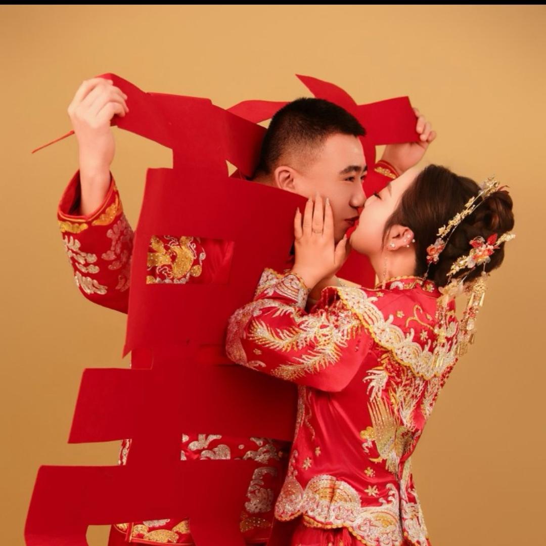 ξ( ✿＞◡❛)㇏彡野性入骨彡☘️