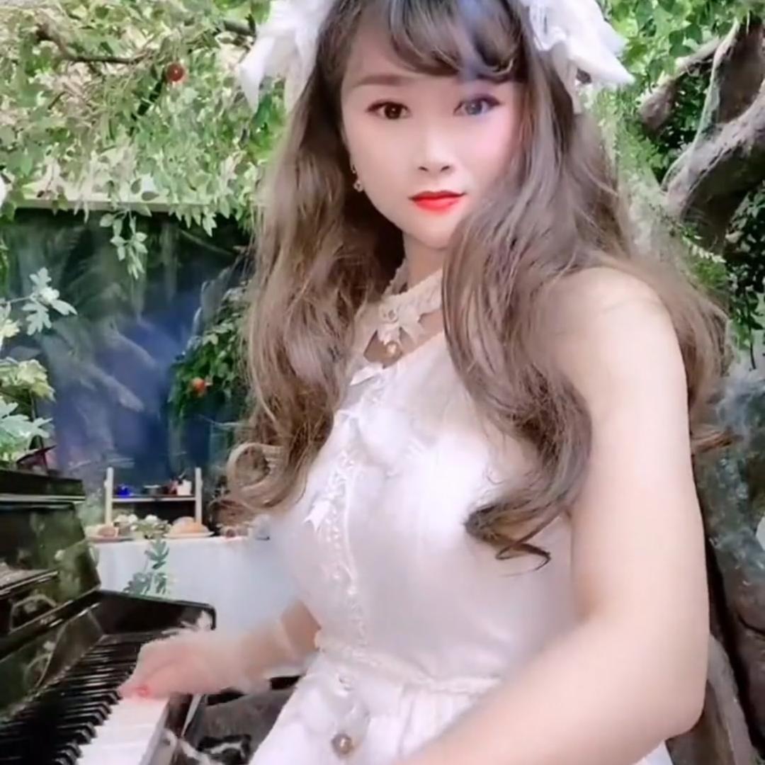 李芋萱小小号