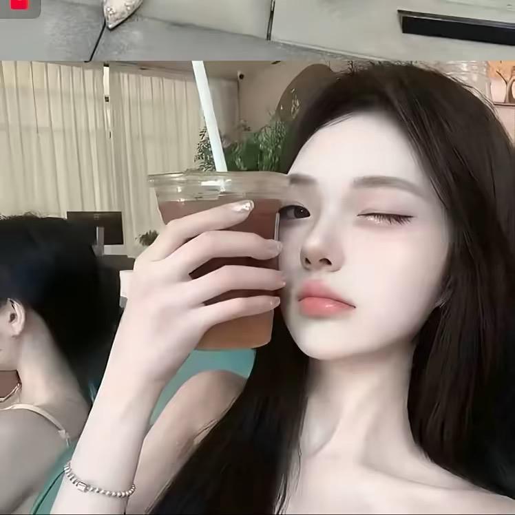 钱多多.