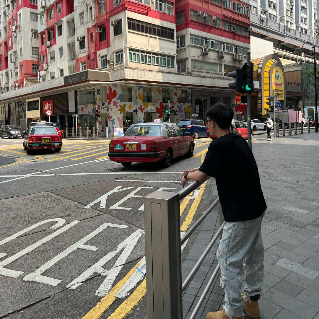 发仔穿什么