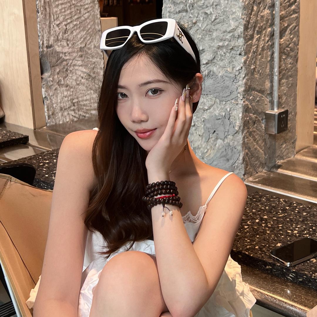 佳佳小只