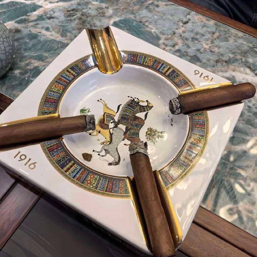 娱乐小黄鱼