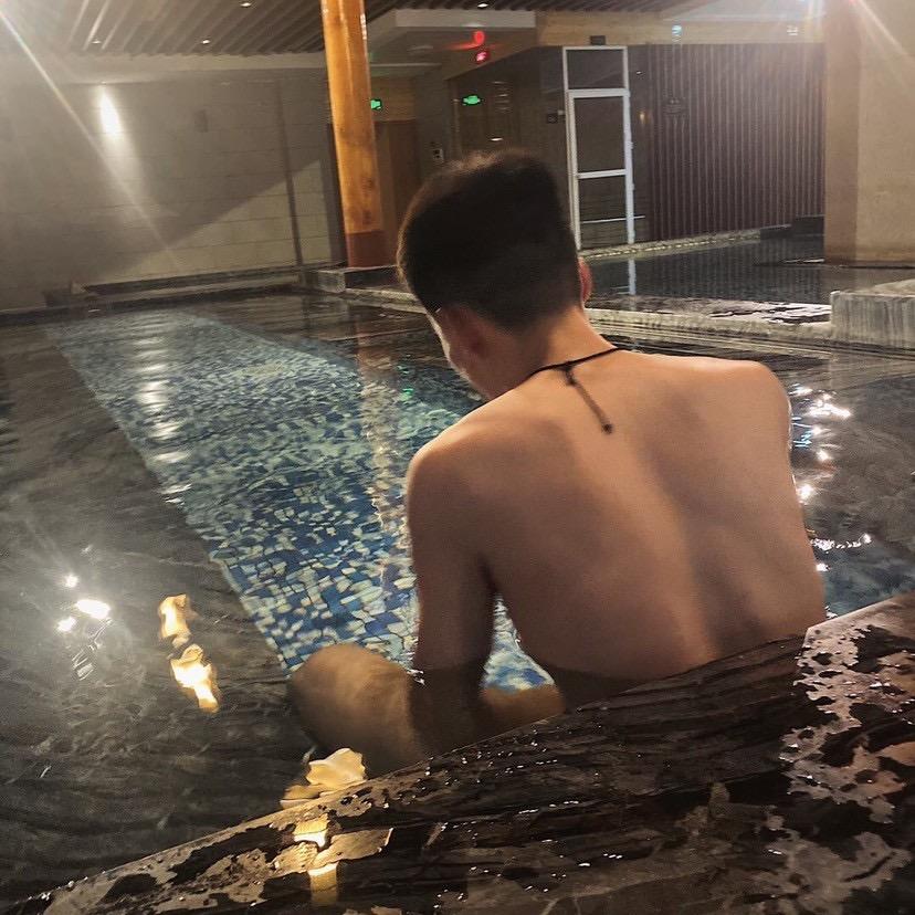 旭阳的𝒉𝒐𝒏𝒈𝒒𝒊